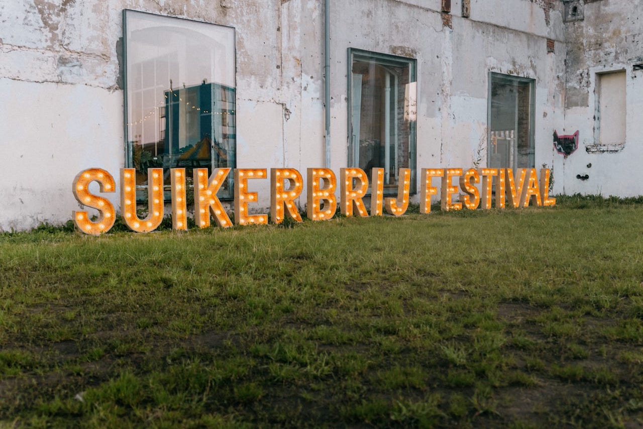 Suikerbrij Festival 2024: A Day of Music, Art, and Creativity at Groningen’s Suikerterrein