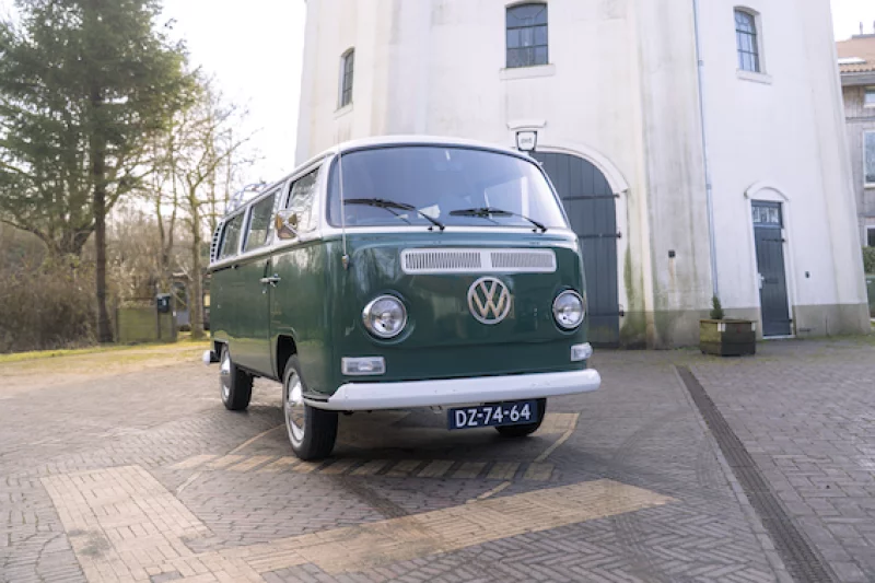 Hippie-bus-huren-Groningen-Friesland-Drenthe-Tonnys-Classic-Drive--voorkant.png